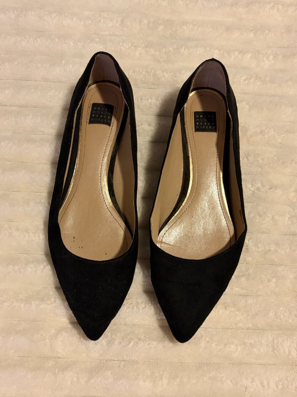 White House Black Market Black Suede Pointed Toe Gold Heel Flats Size 8 - Picture 2 of 3